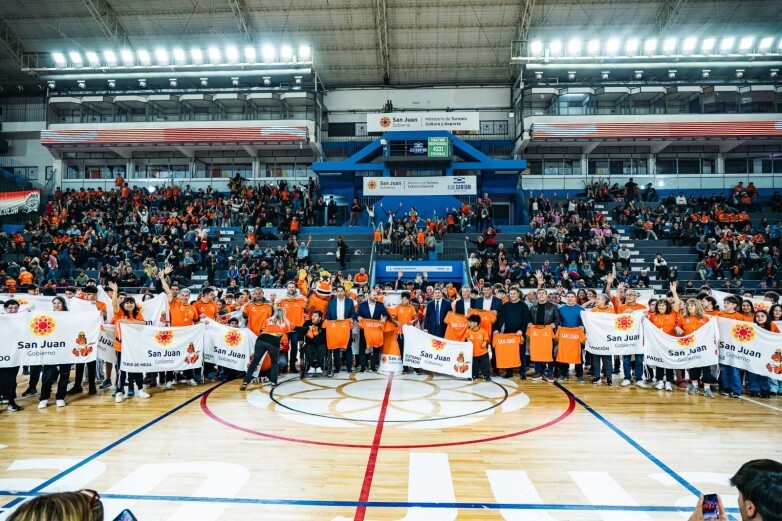 c7dd925083e585775c27a560c4dbd127_L.jpg El gobernador Orrego encabezó el lanzamiento de la etapa final de los Juegos Deportivos Provinciales Evita en San Juan