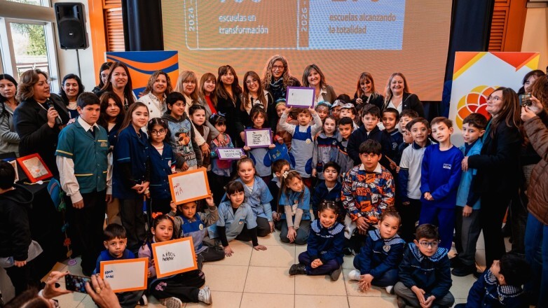Educación celebró el Día de la Alfabetización con lecturas y muestra escolar