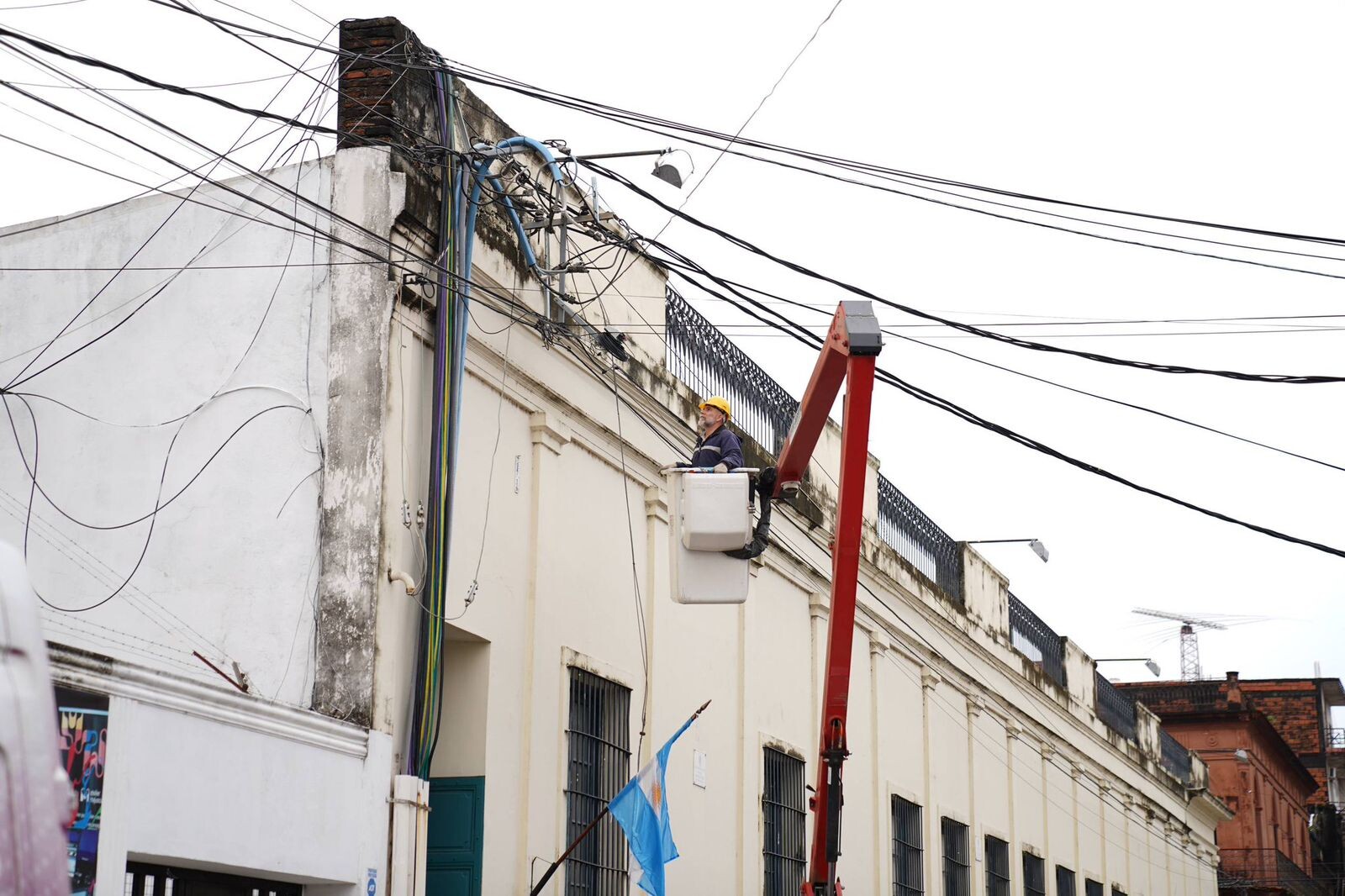 cables.jfif cables.jfif