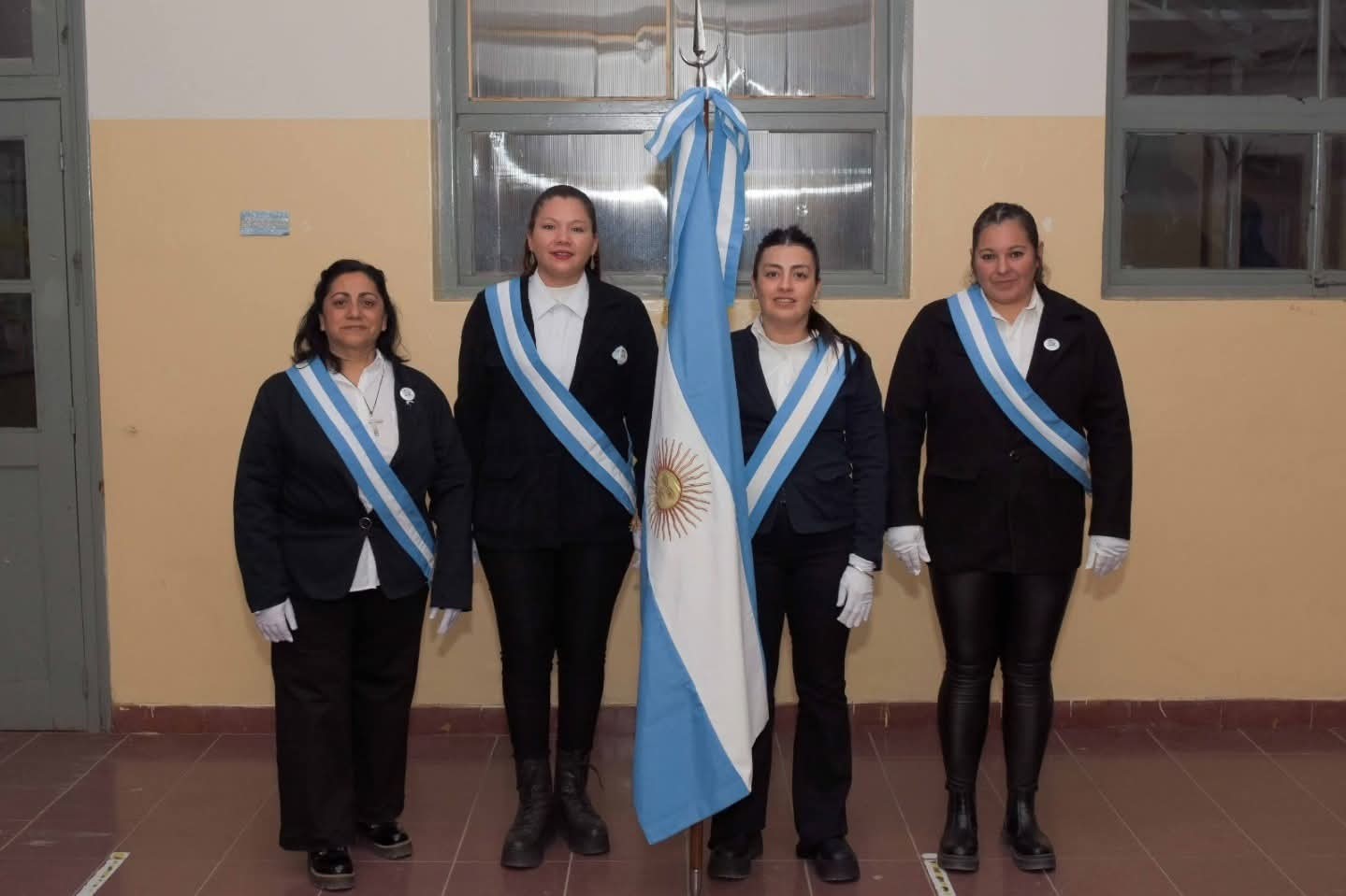 SAN MARTÍN: Cambio de abanderados del Instituto Superior Técnico San Martín