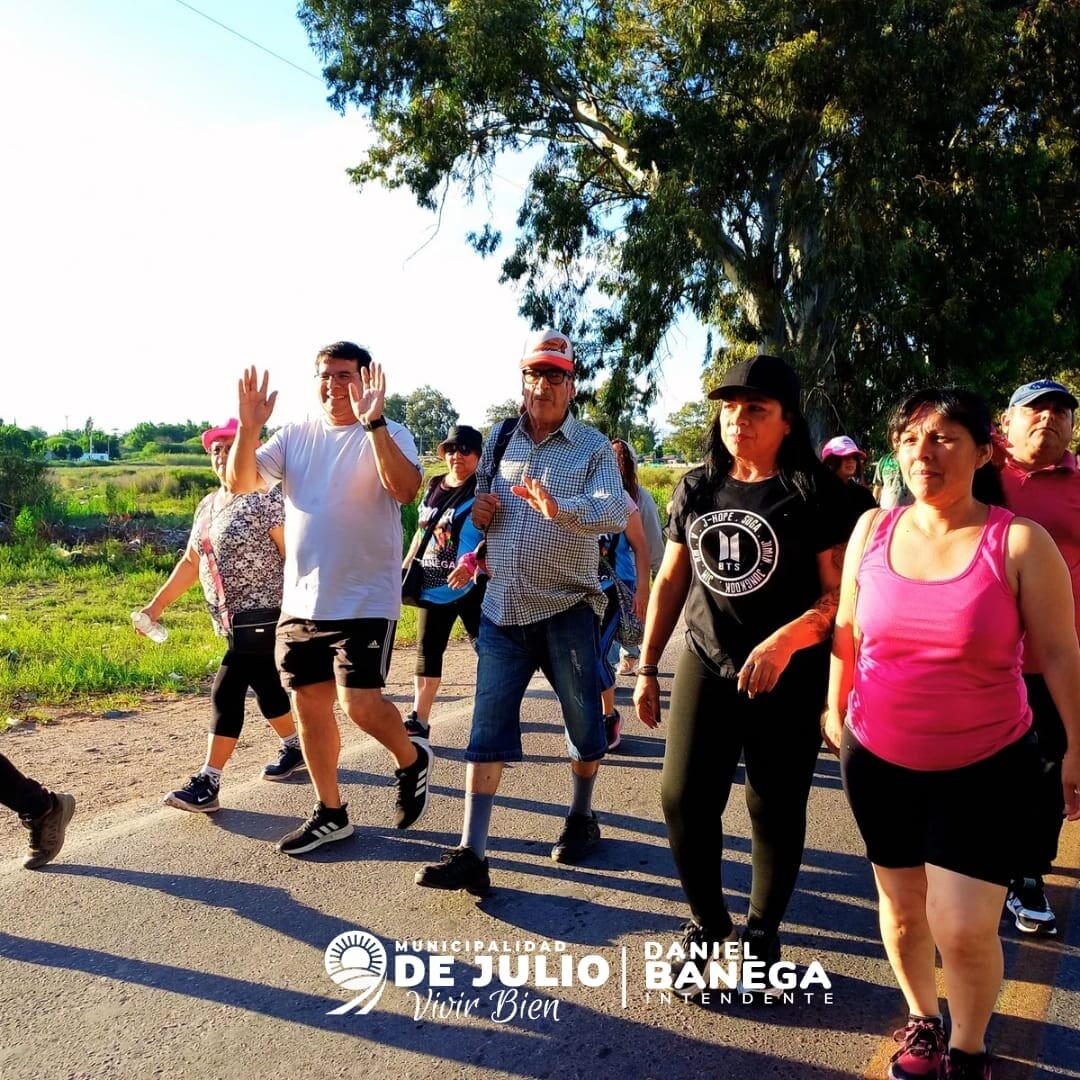 En una  jornada que reunió a vecinos y vecinas de 9 de Julio, se llevó a cabo la Caminata Saludable en el Distrito de Alto de Sierra.