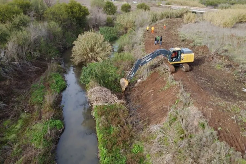 Provincia activó la limpieza de unos 300 kilómetros de canales