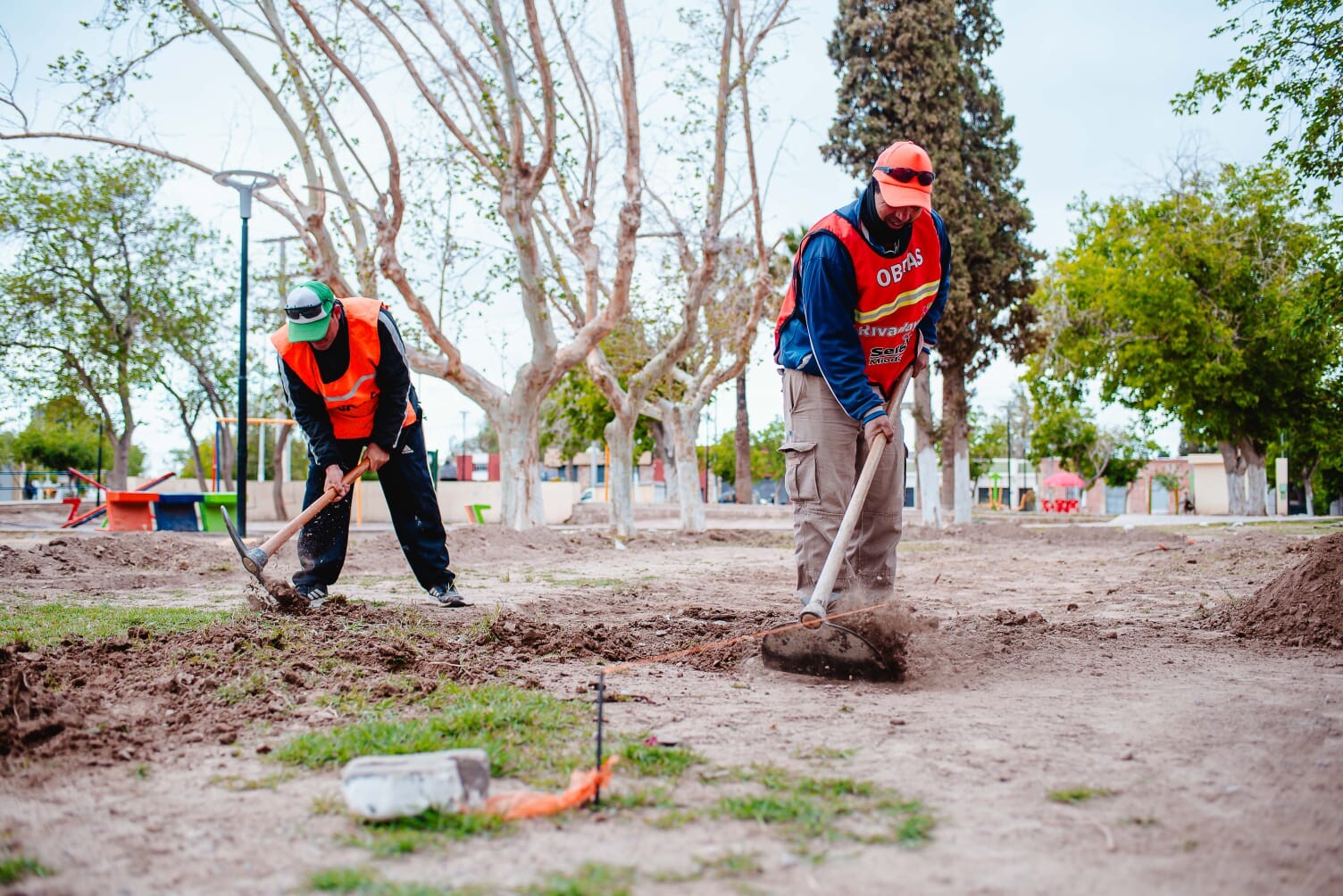 Rivadavia construye una nueva cancha de tejo en la plaza de Marquesado