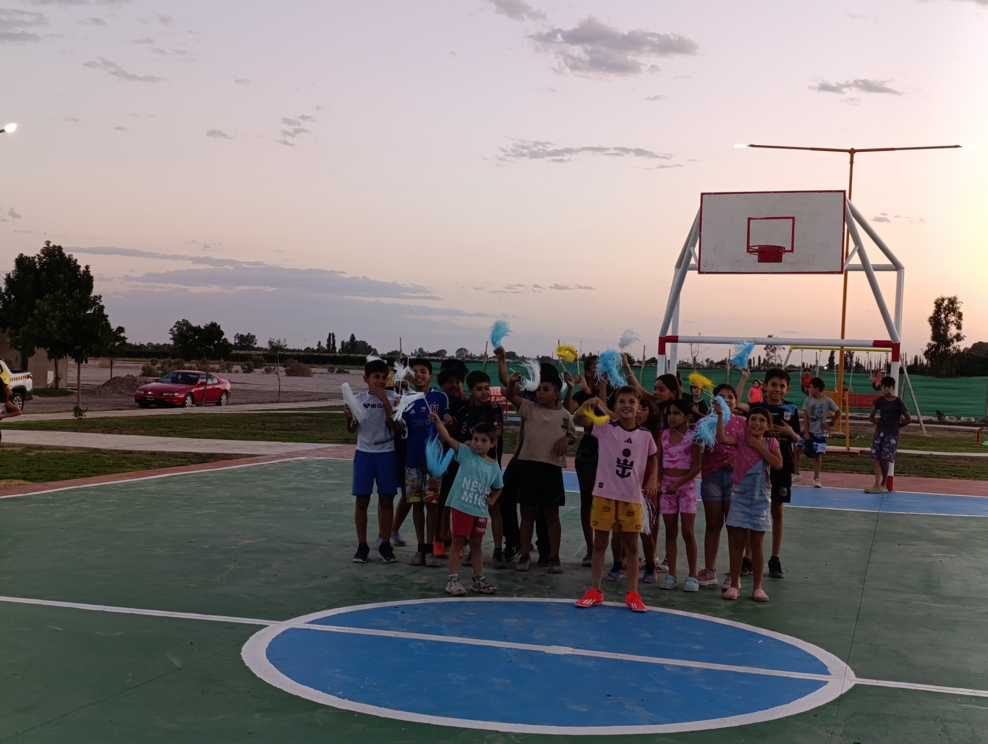 Festejando el aniversario 155 del departamento el intendente Juan José Orrego dejo inaugurado un nuevo polideportivo en la zona norte del departamento.