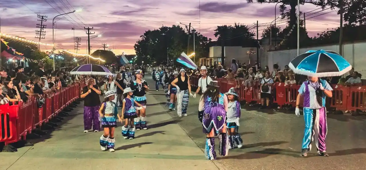 El Carnaval de Mi Tandil sigue con energía y alegría este lunes