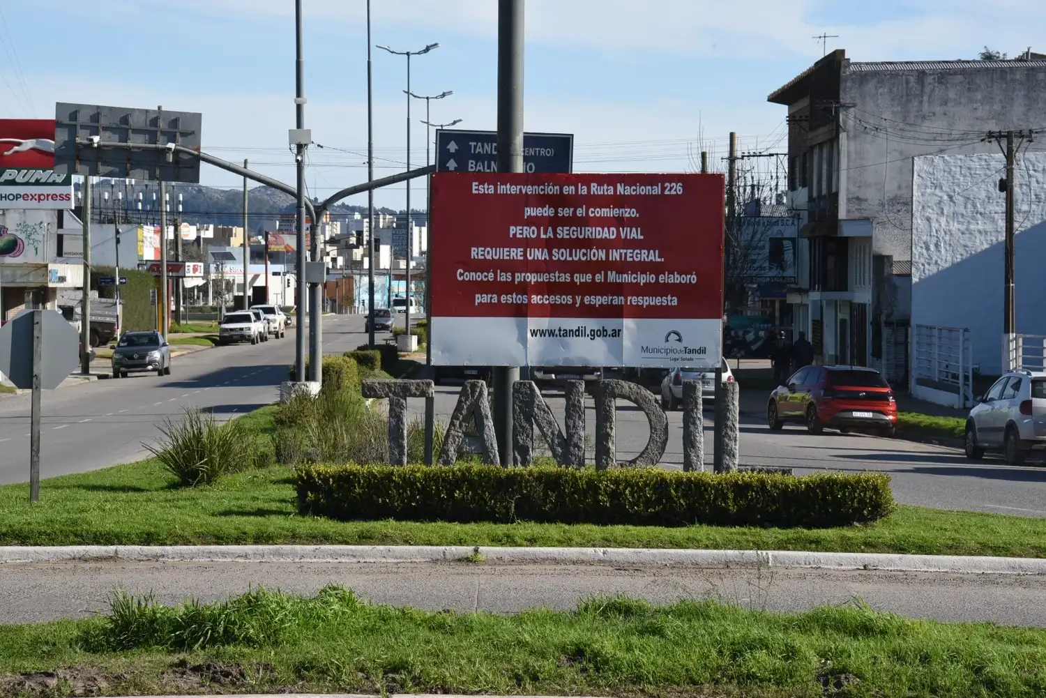 Ruta 226: el Concejo pidió una intervención urgente y hubo un fuerte cruce político por un cartel