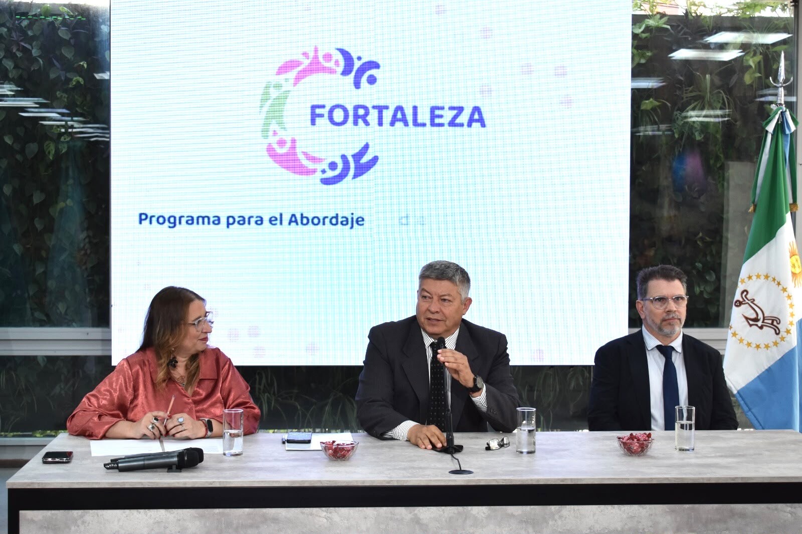 PROGRAMA FORTALEZA: SE CAPACITÓ A FUTUROS POLICÍAS Y CADETES PENITENCIARIOS PARA ACTUAR ANTE CONSUMOS PROBLEMÁTICOS