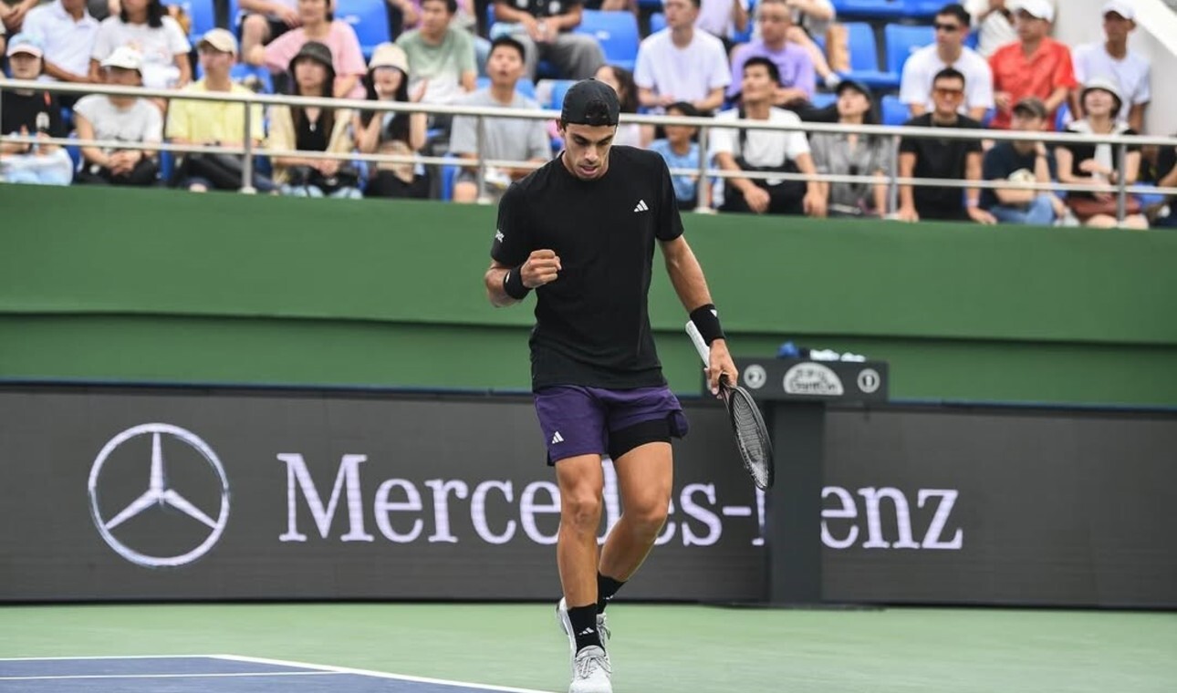 Triunfos de Cerúndolo y Etcheverry en Viena