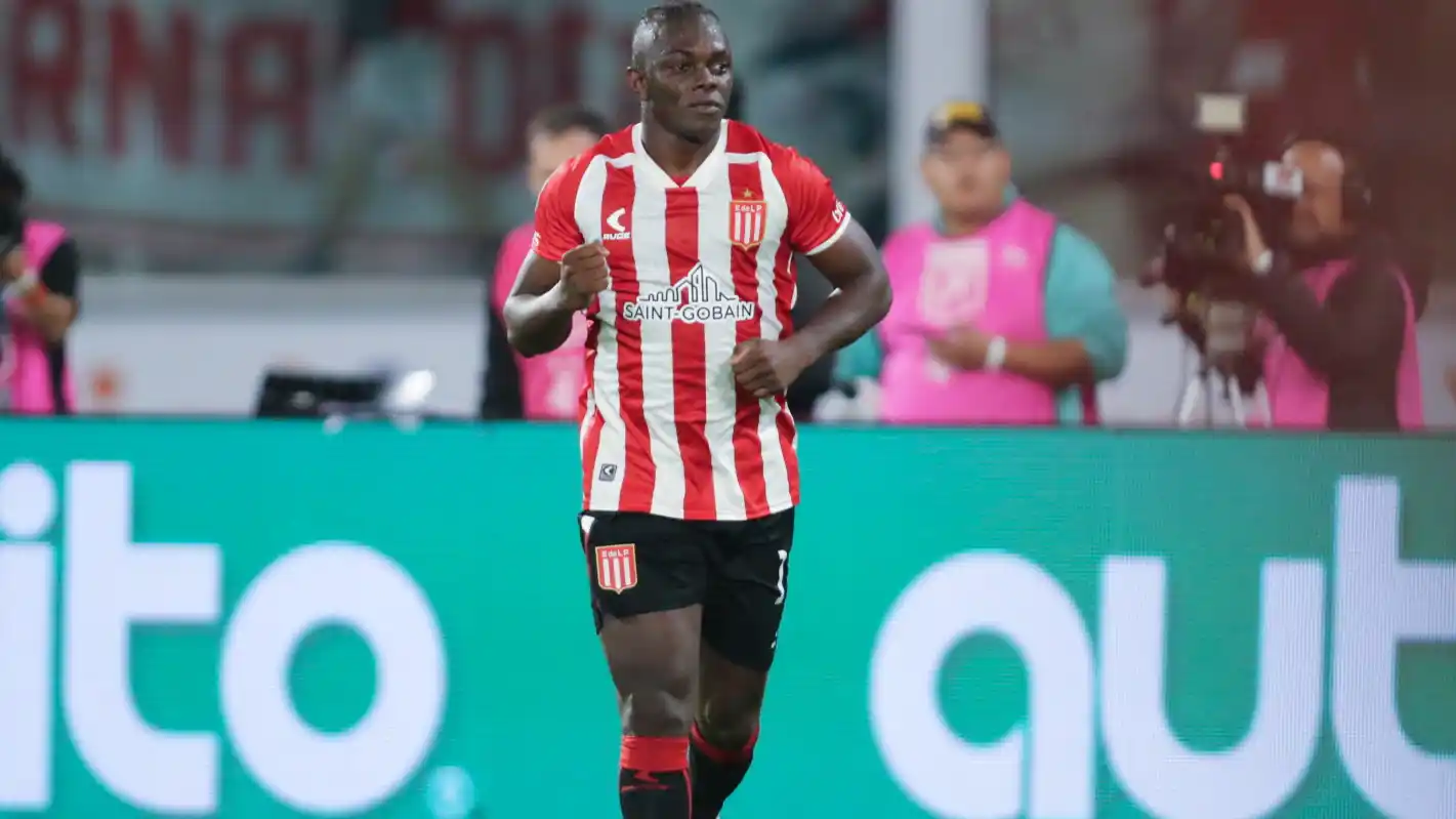 Athletico Paranaense va por la contratación más cara de su historia: Edwuin Cetré en la mira
