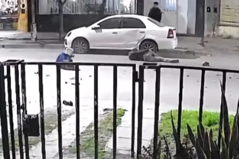 Santo Tomé: violento choque entre una moto y un auto