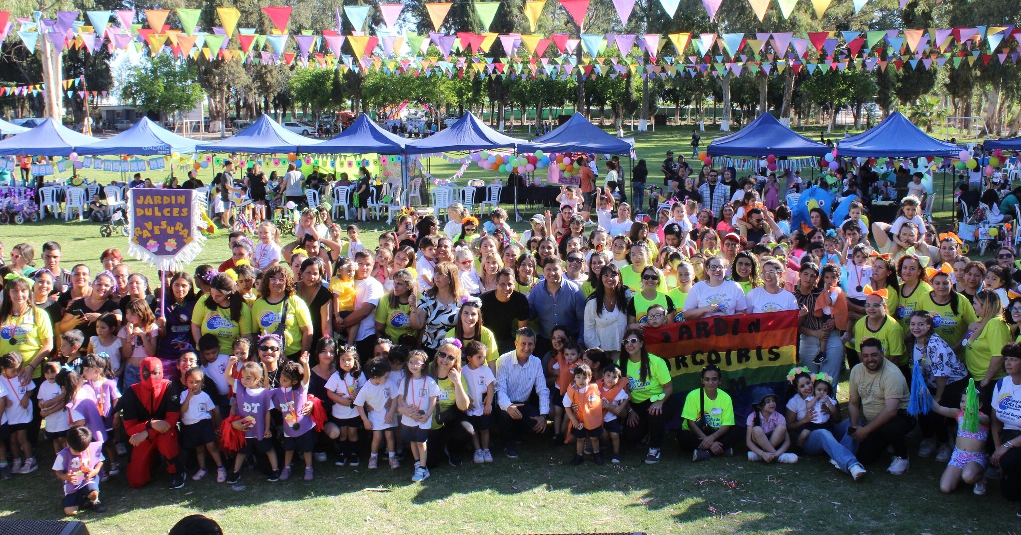 El departamento de Santa Lucia vivió un  cierre inolvidable para la Semana de la Familia