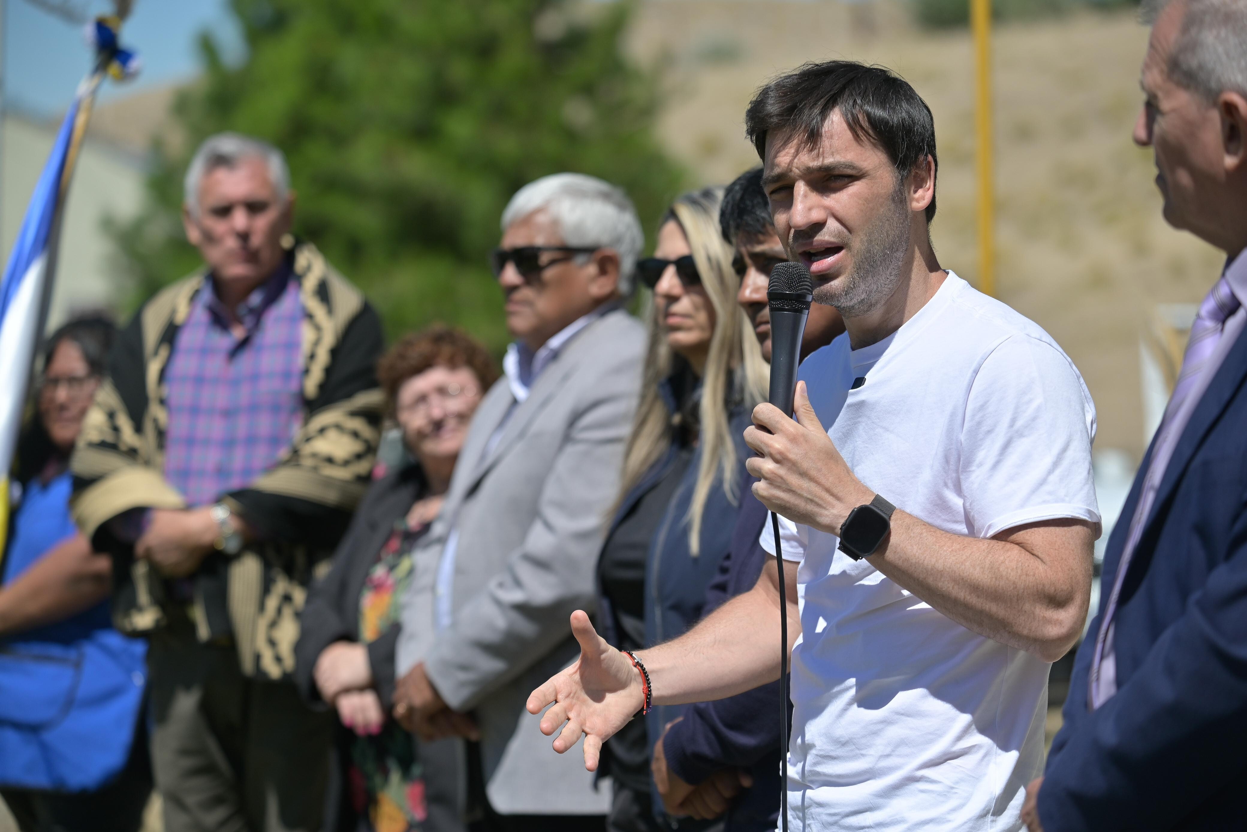 Torres abrió el ciclo lectivo 2025 en Chubut: “Somos la primera provincia de todo el país en empezar las clases y vamos a garantizar los 190 días del ciclo lectivo”