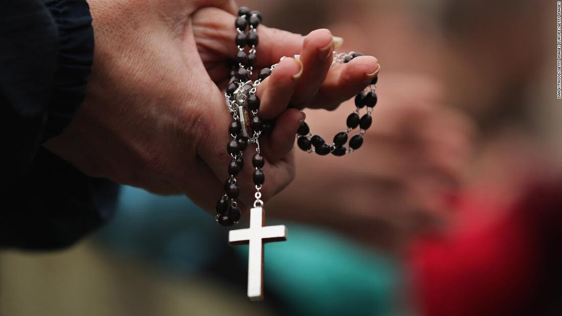 Santo Tomé: advierten por un falso sacerdote que pide dinero puerta a puerta para estafar a vecinos