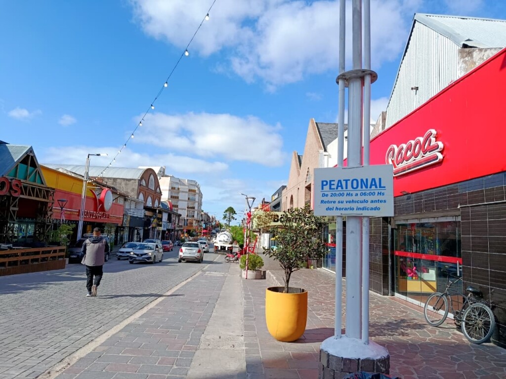 comercios Villa Gesell.jpeg La falta de Presupuesto también perjudica a la actividad privada en Villa Gesell