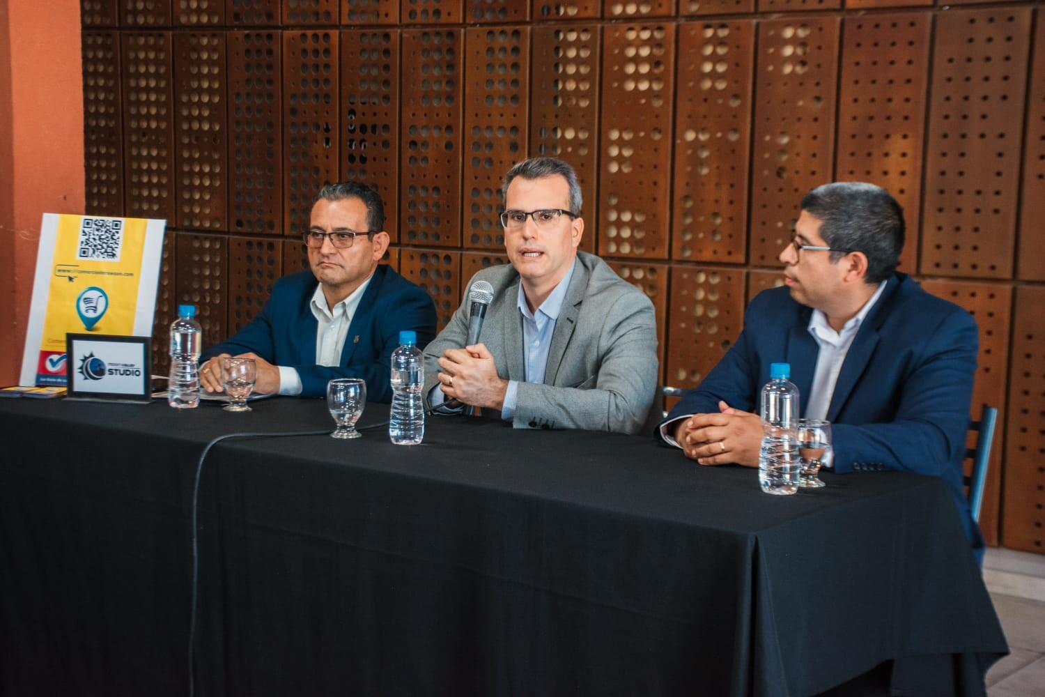 Rawson presentó el programa «Comprá en Rawson 2024/2025» con innovaciones y una plataforma web que impulsa el comercio local