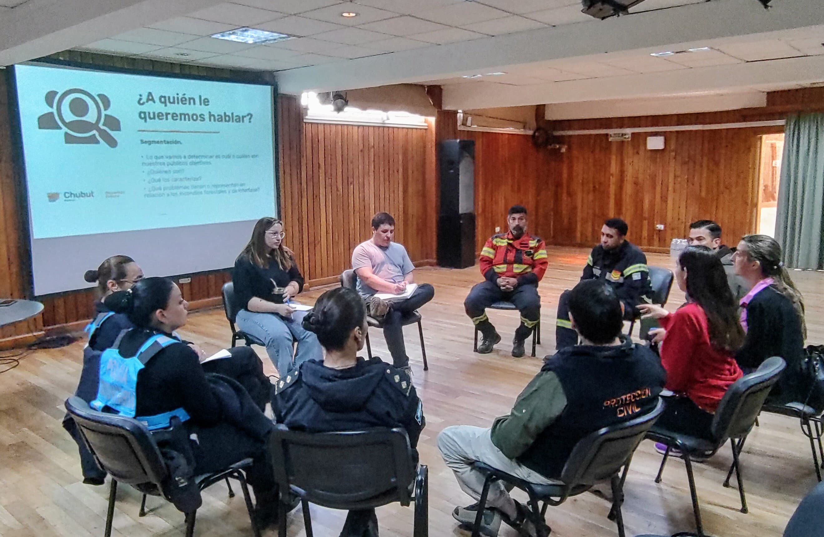 Provincia reunió a instituciones en Esquel para trabajar la comunicación en prevención de incendios forestales