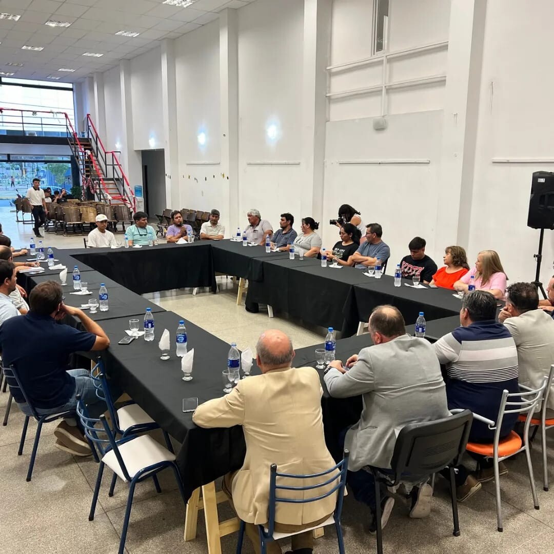 Se llevó a cabo un Conversatorio con el fin de analizar y consensuar los temas prioritarios para la Agenda Productiva 2025 en el departamento de Sarmiento.