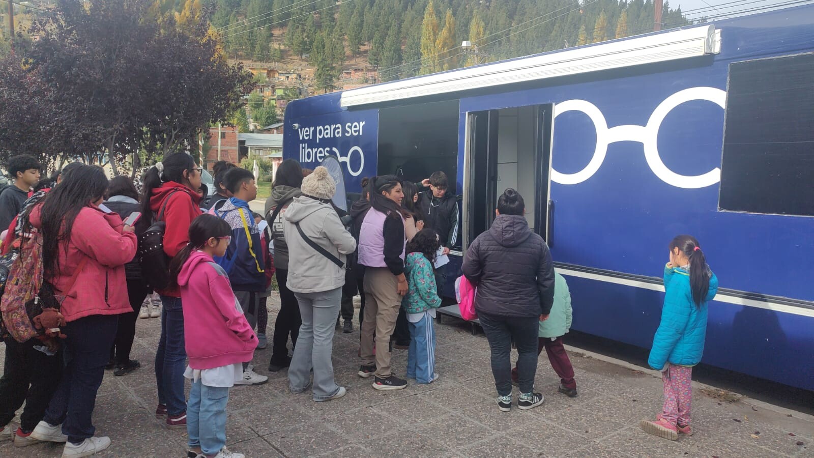 “Ver para ser libres”: ya se hicieron más de 4.600 controles oftalmológicos y se entregaron más de 4.000 anteojos en Chubut