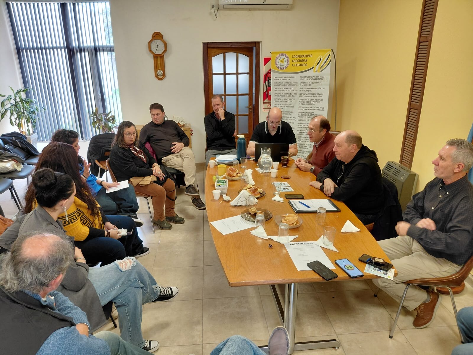 El Gobierno provincial impulsa integración entre cooperativas de servicio y de trabajo