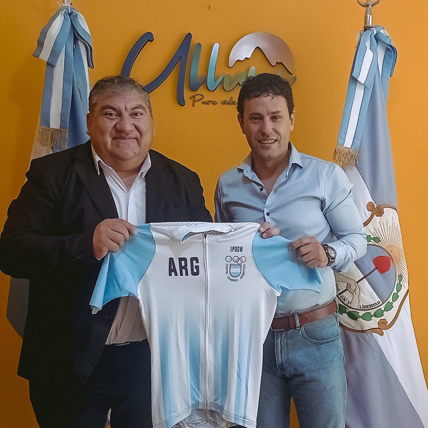 El intedente de Ullum,David Dominguez,se reunio con el diputado nacional y flamante presidente de la UCRA (Unión Argentina de Ciclismo de la República Argentina) Jorge Chica .