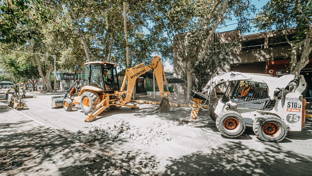 La Municipalidad de la Ciudad de San Juan, a través de la Secretaria de Planificación Urbana, informa a la población en general de corte de transito sobre Av.Cordoba por repavimentacion.