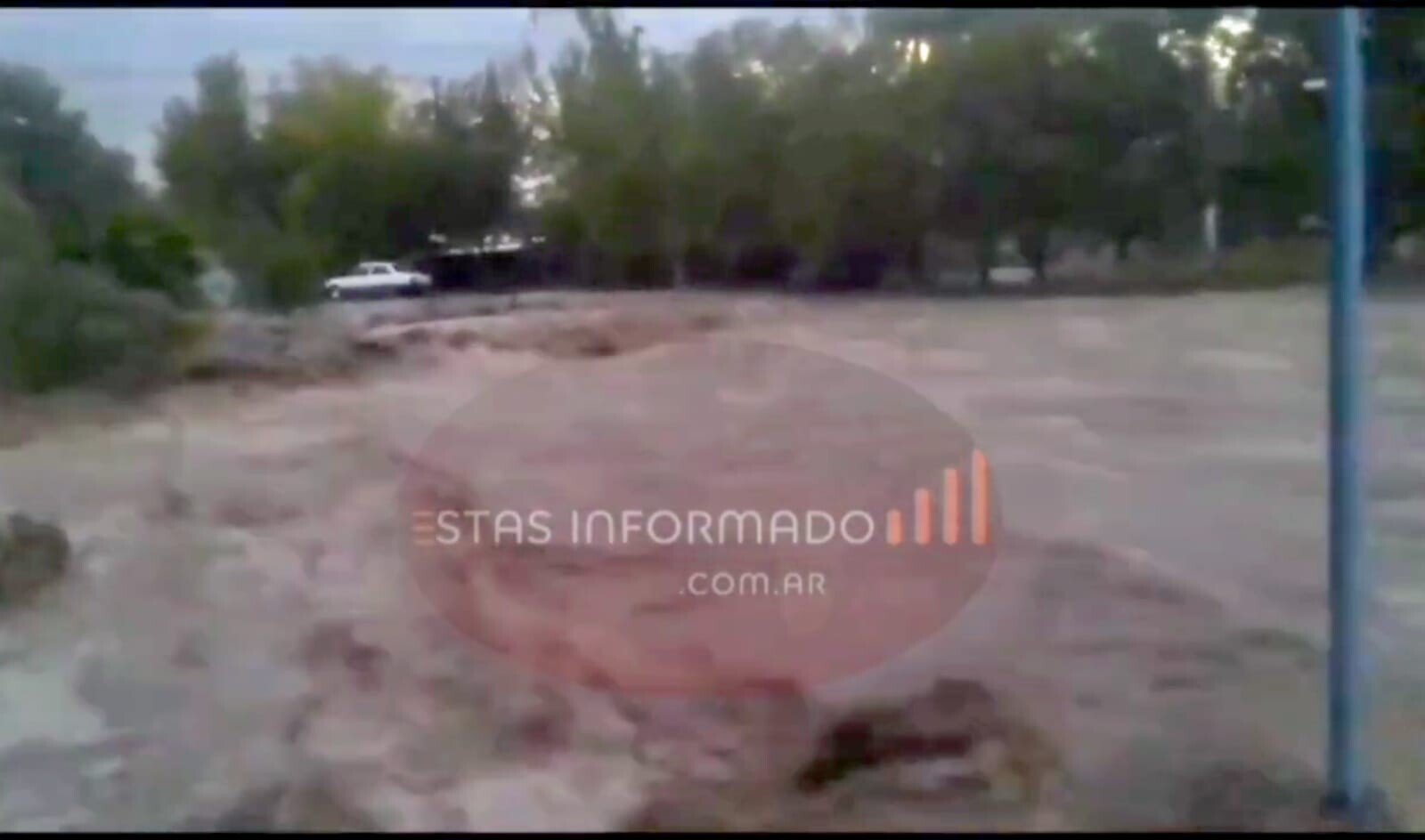 ALBARDÓN: creciente por tormentas de agua y granizo