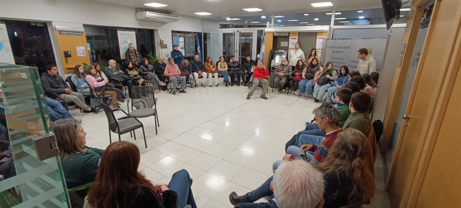 Importante charla sobre agroecología, en sede del Credicoop