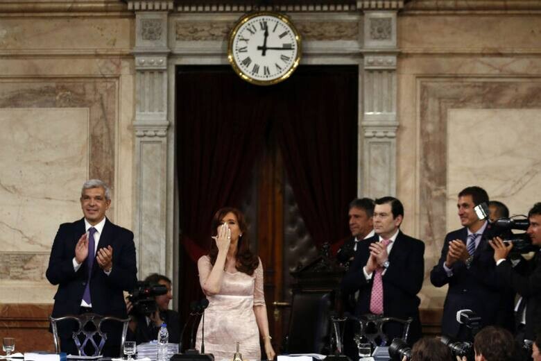 Cristina Kirchner y Gerardo Zamora en la apertura de sesiones ordinarias en 2015.