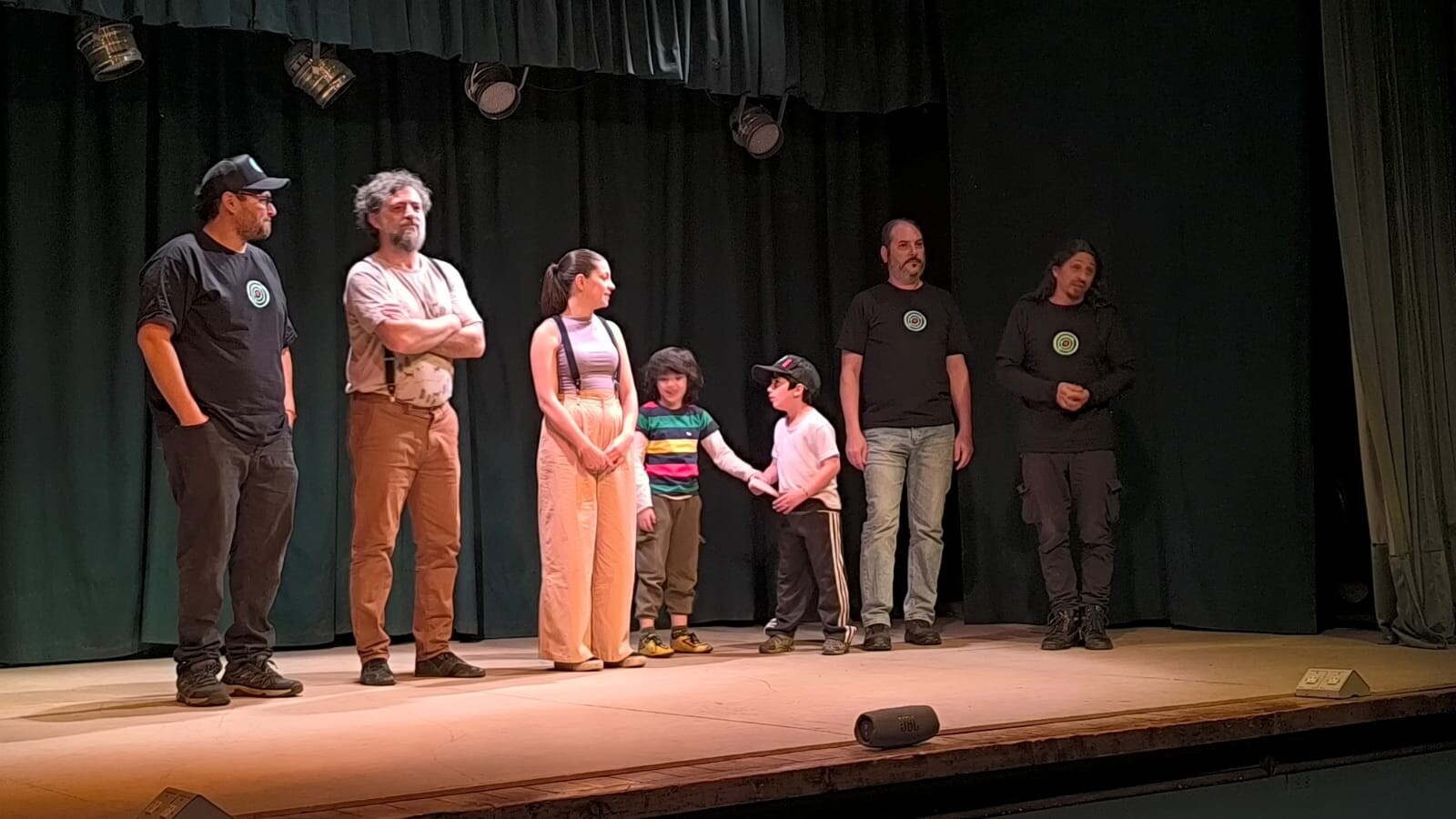 Éxito total del ciclo teatral de septiembre en Trevelin: salas llenas y ovaciones en el Salón Central Éxito total del ciclo teatral de septiembre en Trevelin: salas llenas y ovaciones en el Salón Central
