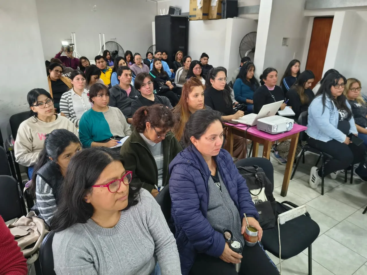 El cic de barrio unión ofrece capacitación gratuita en secretariado médico