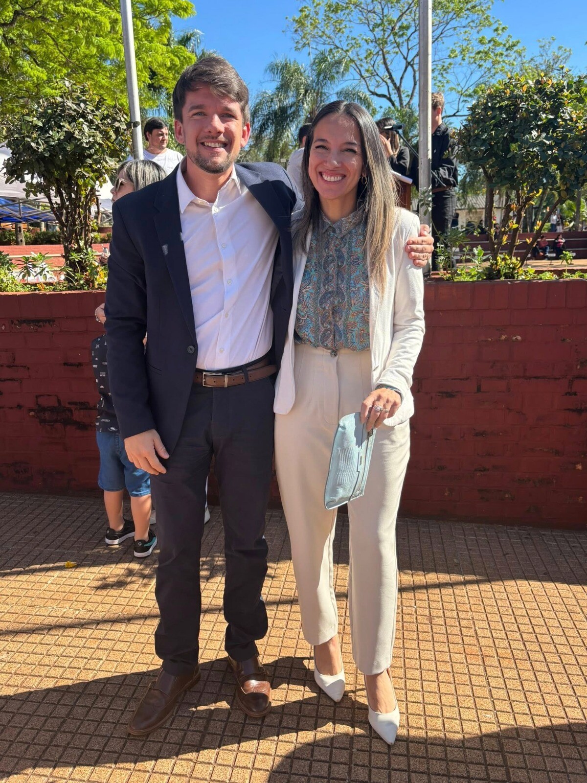 Romina Faccio acompañó a Puerto Esperanza en el acto por sus 99 años