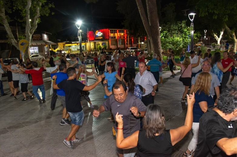 Santa Lucía baila al ritmo del Tango y el Folclore este verano