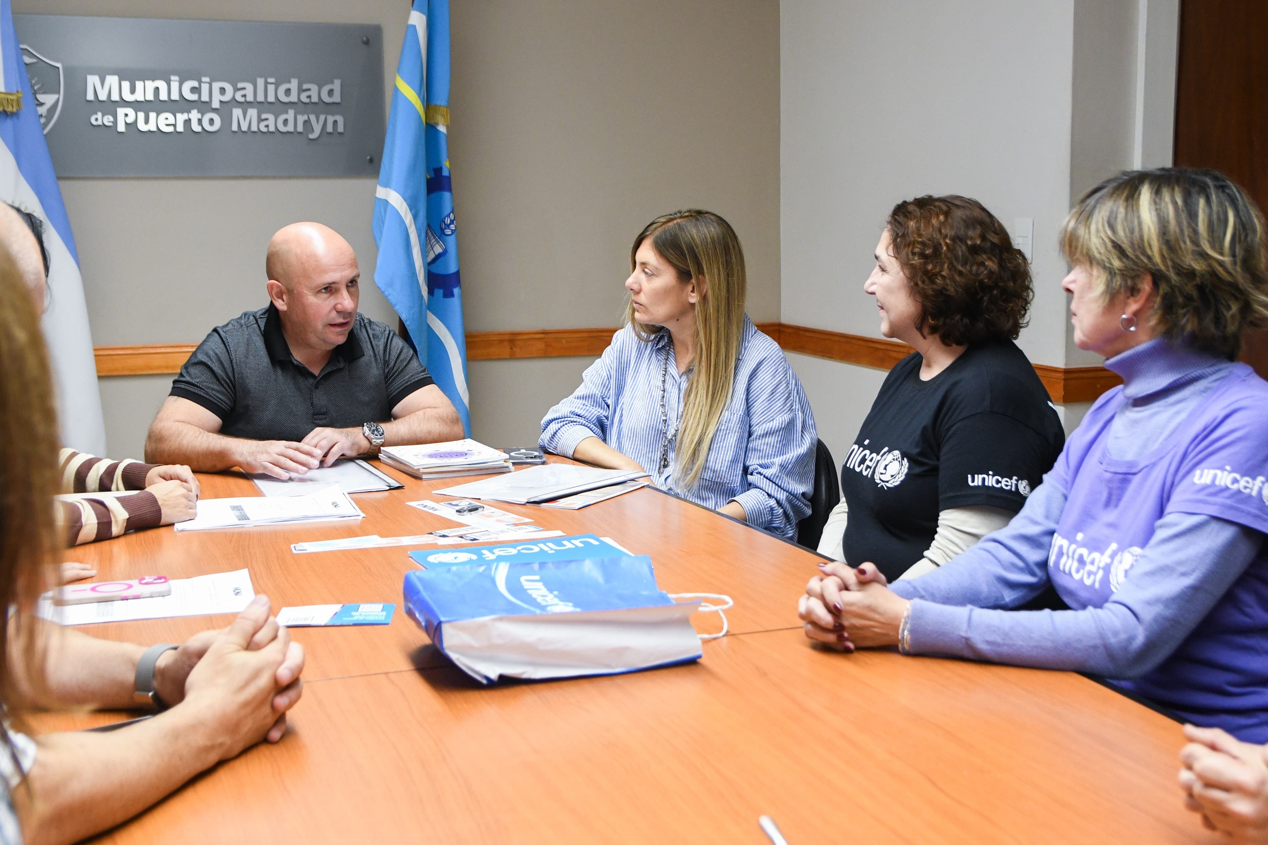 Sastre se reunió con representantes de UNICEF
