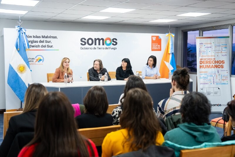 SE REALIZÓ CONVERSATORIO PARA DEBATIR EL PROYECTO DE LEY SOBRE “FALSAS DENUNCIAS” SE REALIZÓ CONVERSATORIO PARA DEBATIR EL PROYECTO DE LEY SOBRE “FALSAS DENUNCIAS”