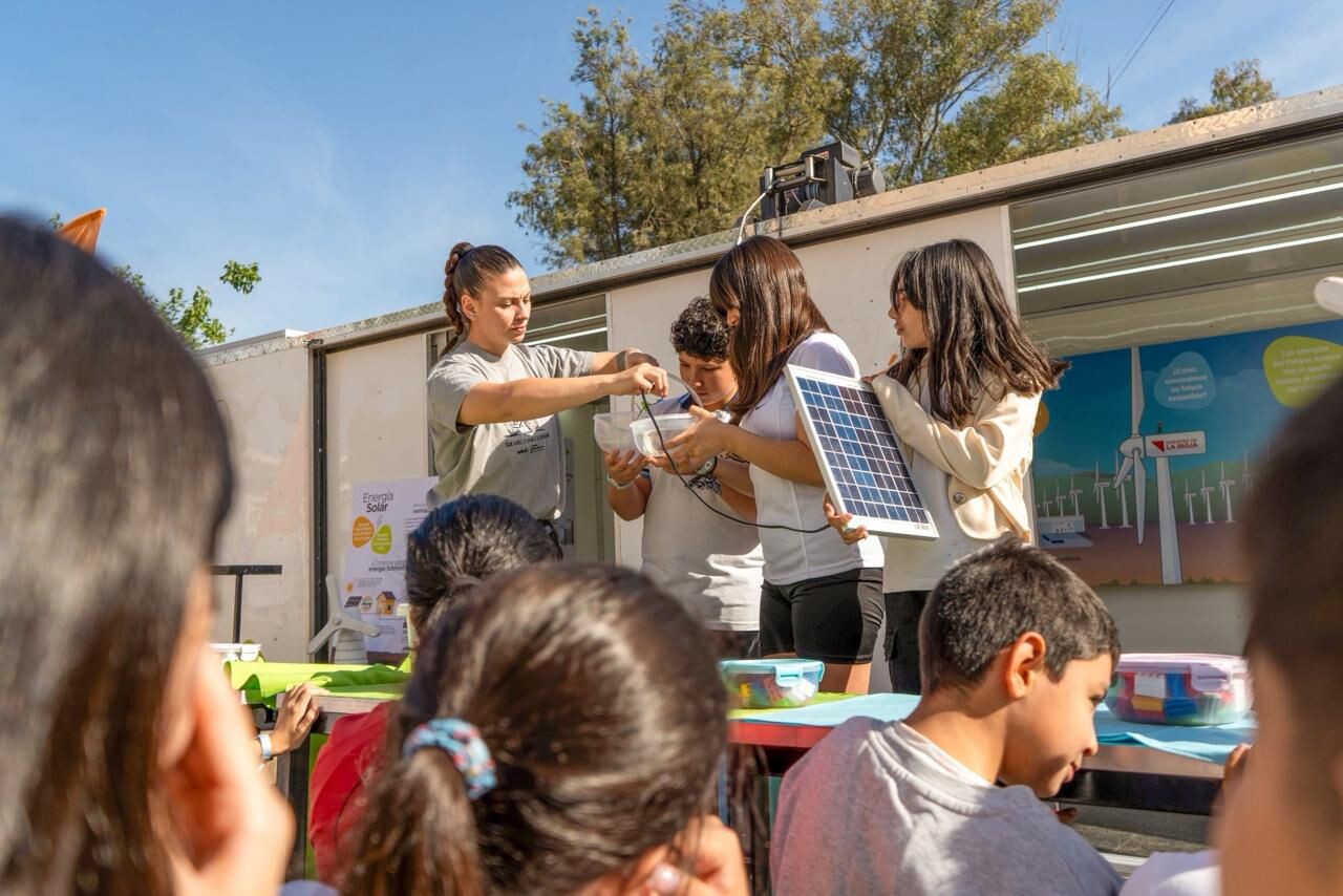 El Wintimóvil finalizó su recorrido por La Rioja con más de mil estudiantes comprometidos con el ambiente
