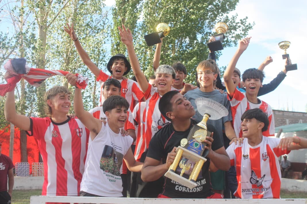 de4295a0-f119-4017-a20d-1a9574aa7cdc.jpg de4295a0-f119-4017-a20d-1a9574aa7cdc.jpg