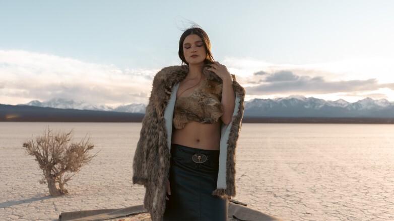 La artista sanjuanina Martina Flores presenta su nuevo álbum Inmarcesible