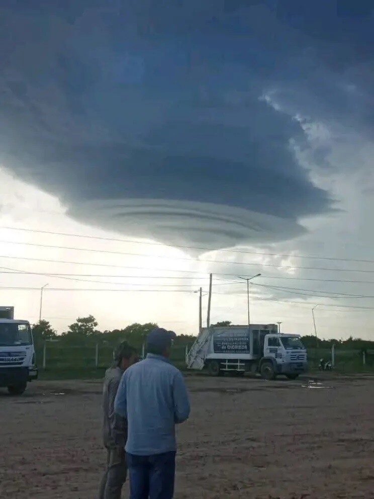 descarga (1).jpg Extraño fenómeno en el cielo de Clorinda