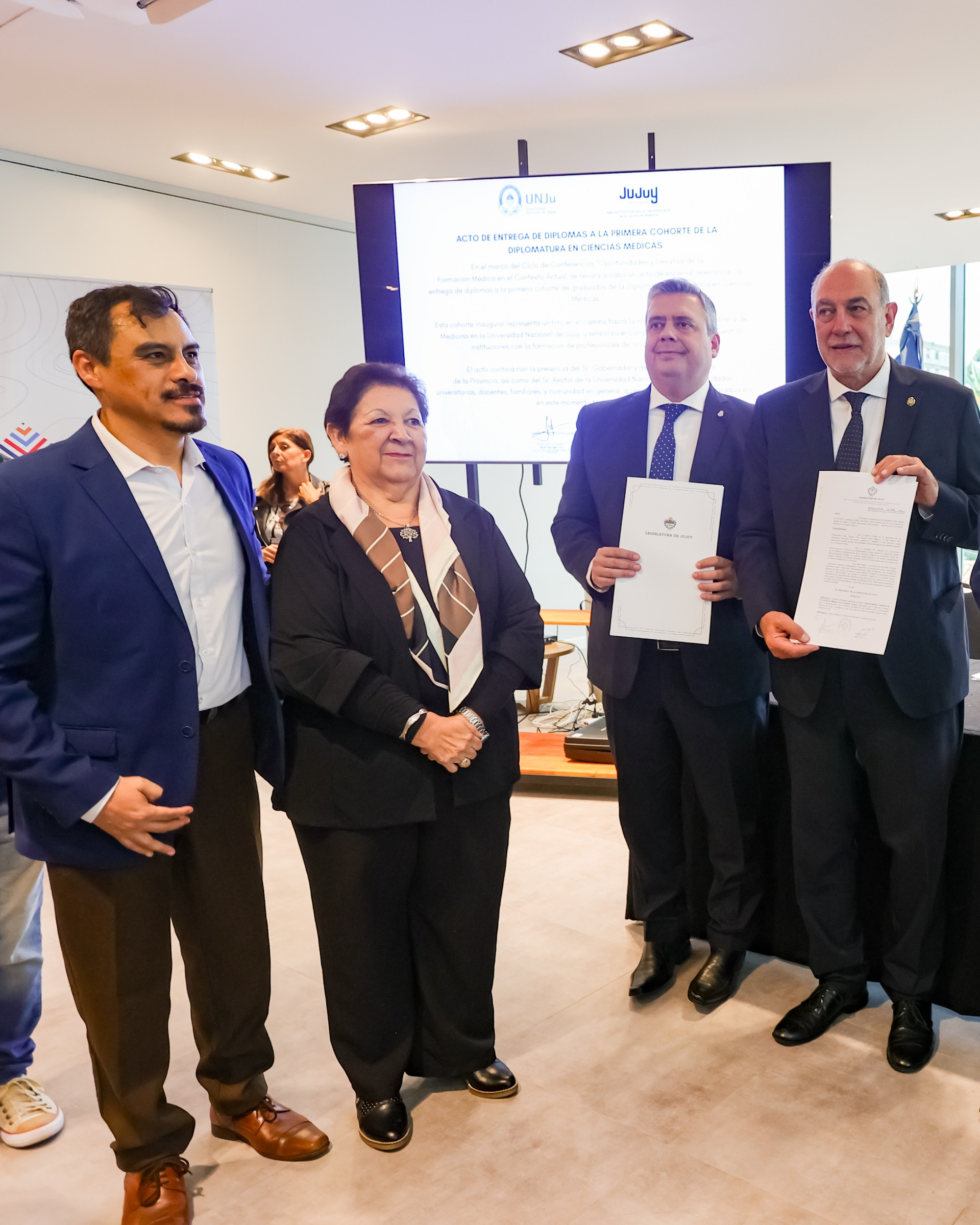 Gutiérrez: “Aceleramos hacia la carrera de Medicina en Jujuy”