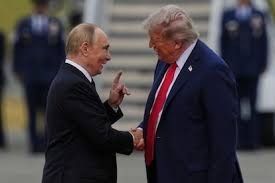 descarga.jpeg El presidente de Estados Unidos, Donald Trump, dijo el sábado que Ucrania debería llegar a un acuerdo para poner fin a la guerra con Rusia porque «Rusia es una potencia muy grande, y ellos no»