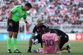 descarga.jpg Lionel Messi se lesionó y debió ser reemplazado en la Leagues Cup