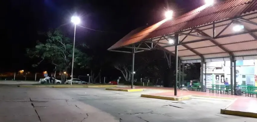 detenida.webp Anoche : Detienen a una mujer que viajaba para Corrientes con armas de fuego