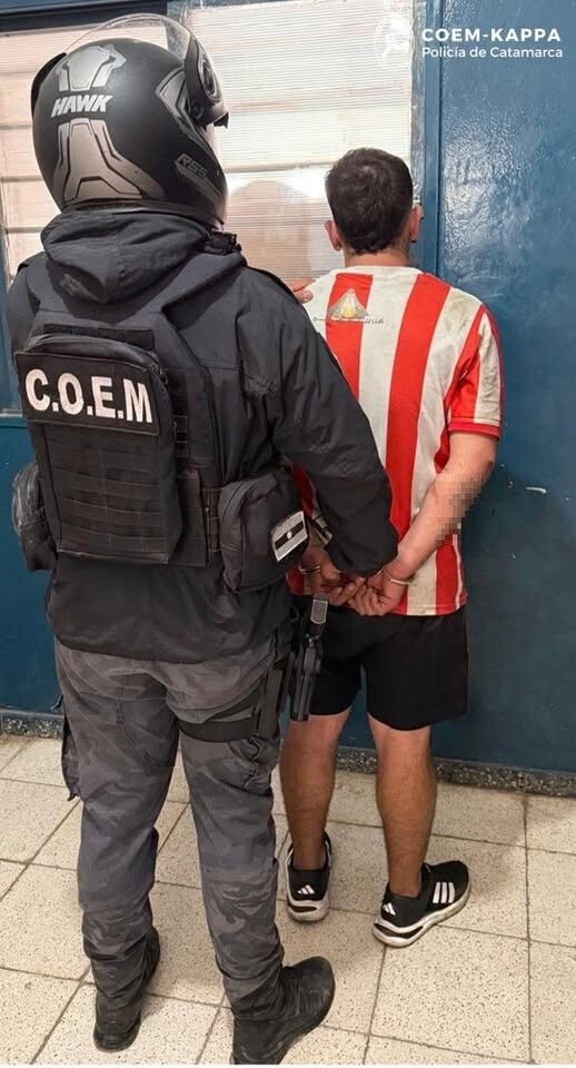 Una mujer recibió atención medica por la golpiza que le dio su hijo, además le daño su casa