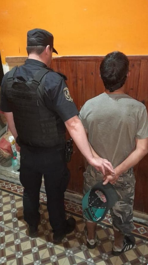 Violento episodio en Las Tunitas: prendió fuego su casa y atacó a policías y bomberos