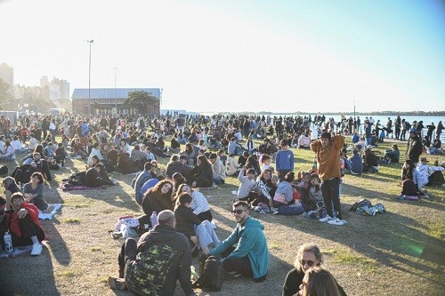 dia parque.jfif Mientras en el país hubo una baja del turismo, en Rosario creció un 15 por ciento