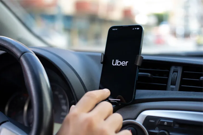 Conductores de Uber aseguran que “es la salida más rápida para generar ingresos”