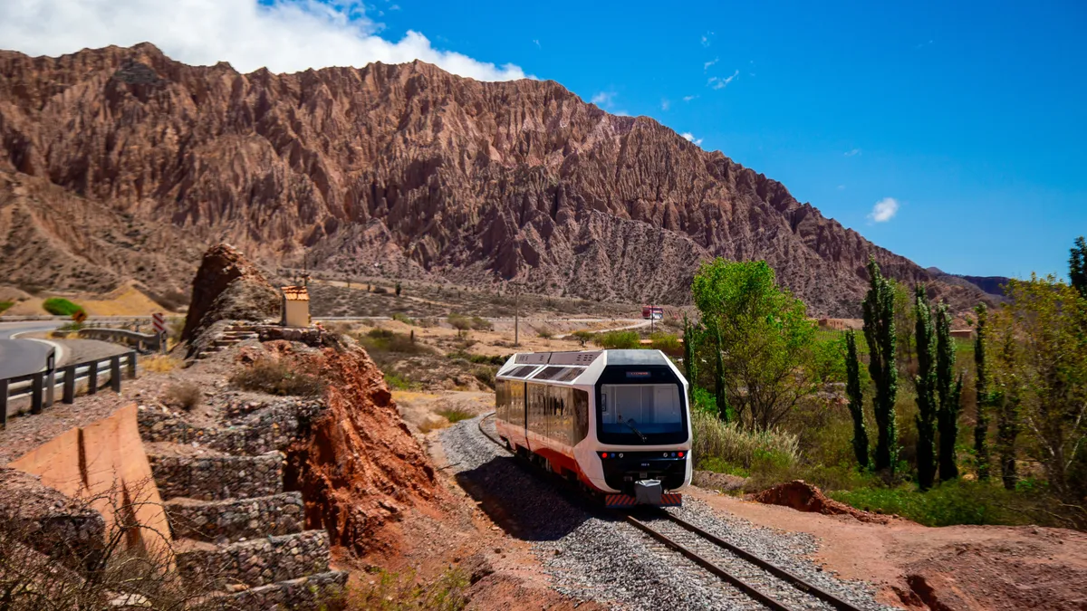 Tren Solar de la Quebrada suma fechas para la experiencia Tren del Vino hasta noviembre