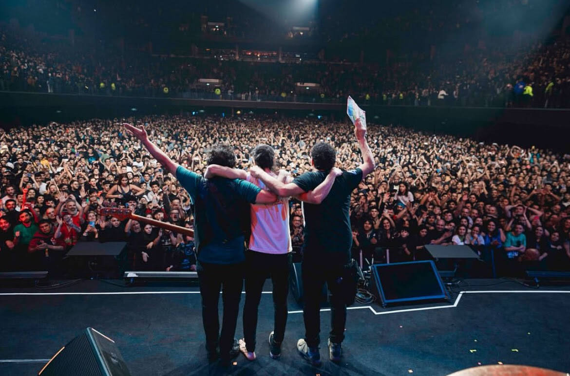 Divididos presentó Divididos ante el delirio de un repleto Arena de Villa Crespo