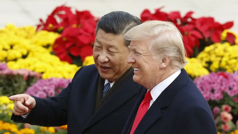 DONADL TRUMP PARTIÓ RUMBO A CHINA PARA DIALOGAR CON XI JINPING SOBRE IRÁN Y LAS TENSIONES COMERCIALES ACTUALES.