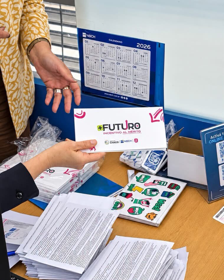 +FUTURO: ESTUDIANTES CHAQUEÑOS COMENZARON A RETIRAR SUS TARJETAS DE DÉBITO DE LA CUENTA WEE